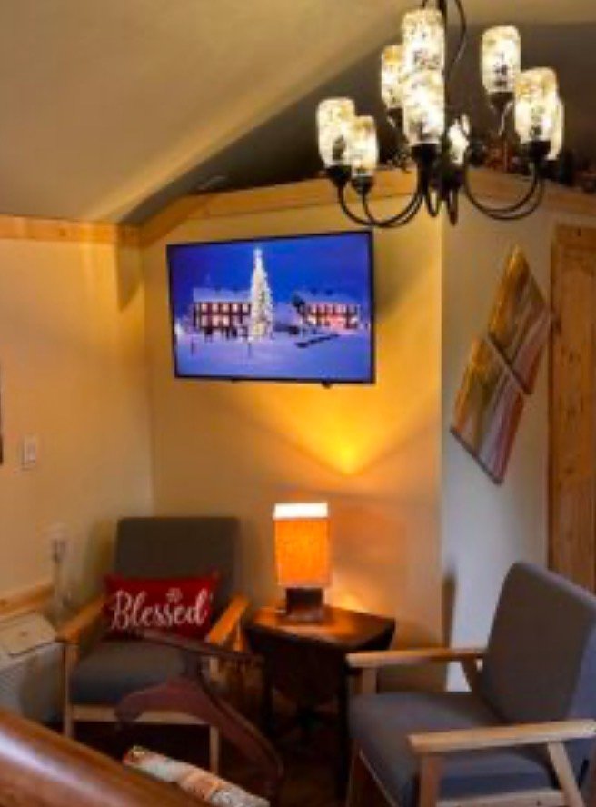 gallery-main-image