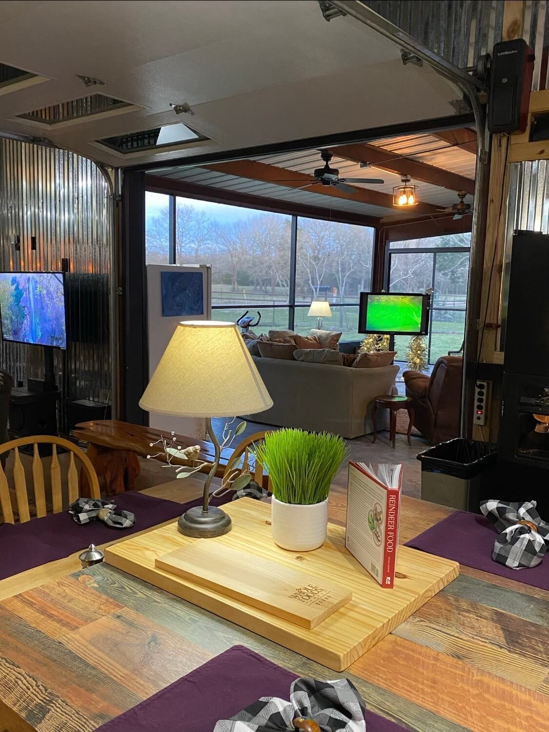gallery-main-image